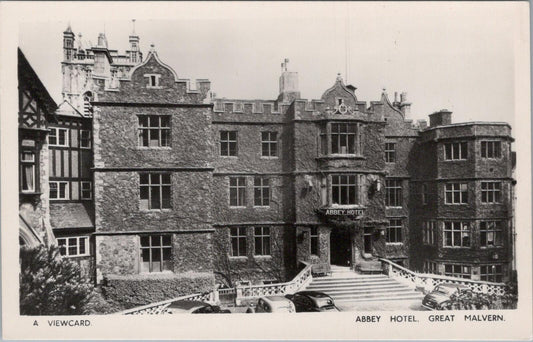Worcestershire Postcard: Abbey Hotel Great Malvern Priory Gatehouse View XT3011