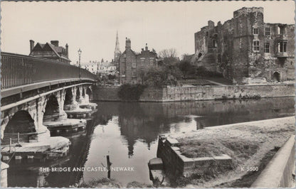 Nottinghamshire Postcard: Newark Castle Trent Bridge River Gatehouse,RPPC XT3024