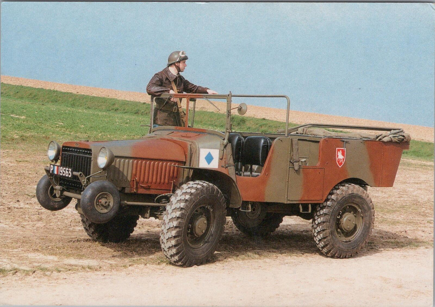 France Postcard:Reims Musee de la Pompelle Licorne V15T Military Vehicle RR23707