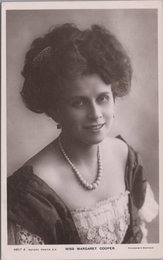 Theatrical Postcard -Margaret Cooper, Edwardian English Actress and Singer XT434