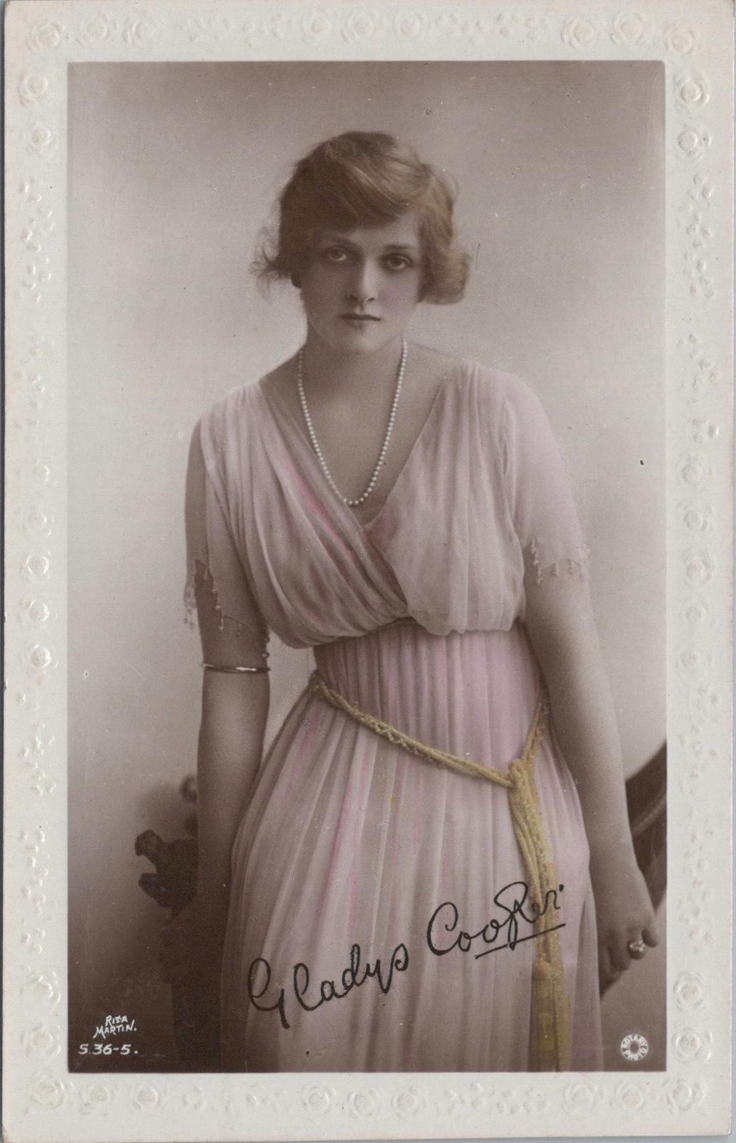 Theatrical Postcard - Dame Gladys Cooper, English Stage and Film Actress  XT443