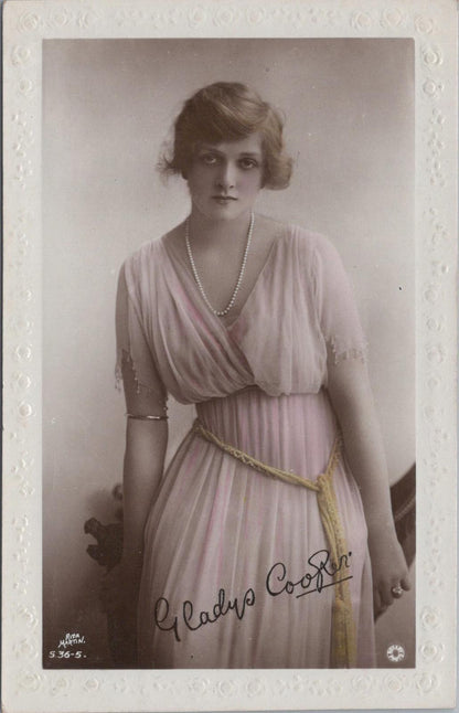 Theatrical Postcard - Dame Gladys Cooper, English Stage and Film Actress  XT443