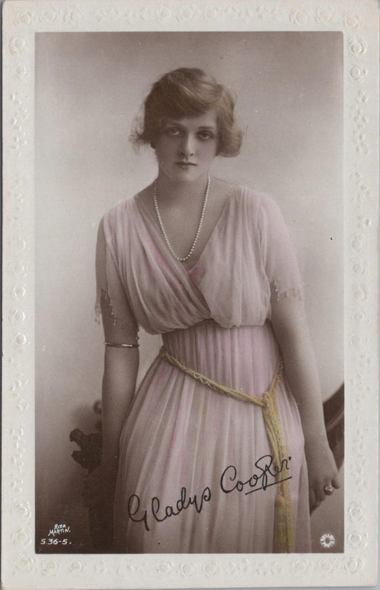 Theatrical Postcard - Dame Gladys Cooper, English Stage and Film Actress  XT443
