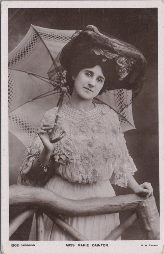 Theatrical Postcard - Miss Marie Dainton, Russian Born Actress and Singer XT889