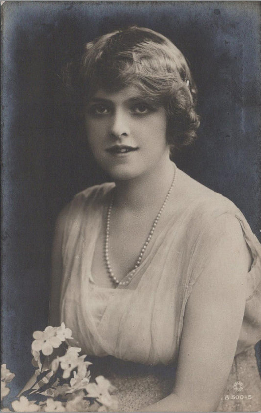 Theatrical Postcard - Miss Constance Worth, British Silent Film Actress   XT893