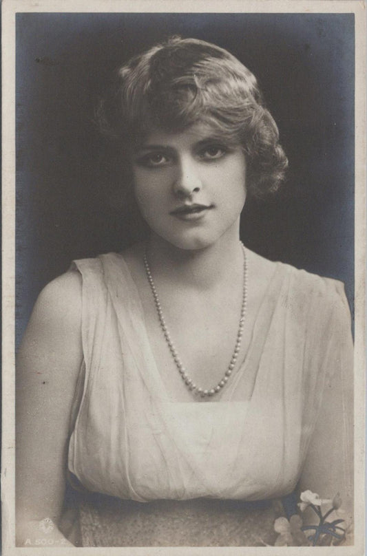 Theatrical Postcard - Miss Constance Worth, British Stage & Screen Actress XT894