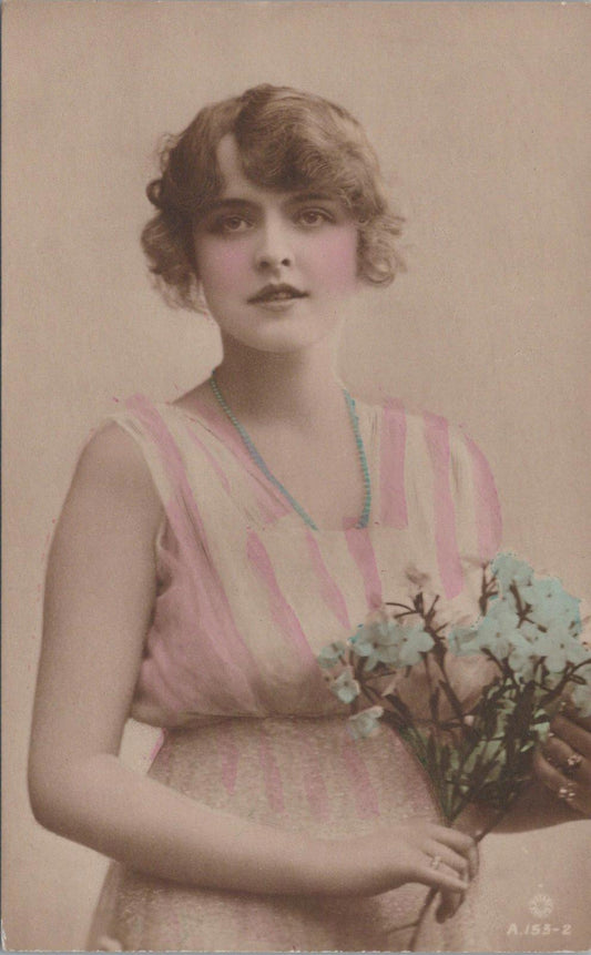 Theatrical Postcard - Miss Constance Worth, British Stage & Screen Actress XT895