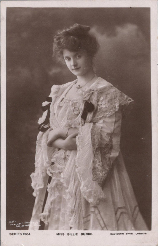 Theatrical Postcard - American Actress and Singer Billie Burke  XT897