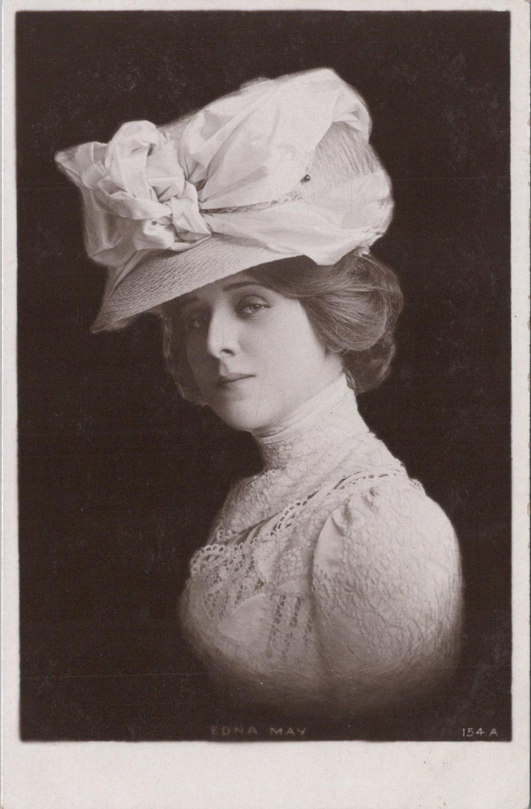 Theatrical Postcard - American Actress and Singer Edna May  XT925