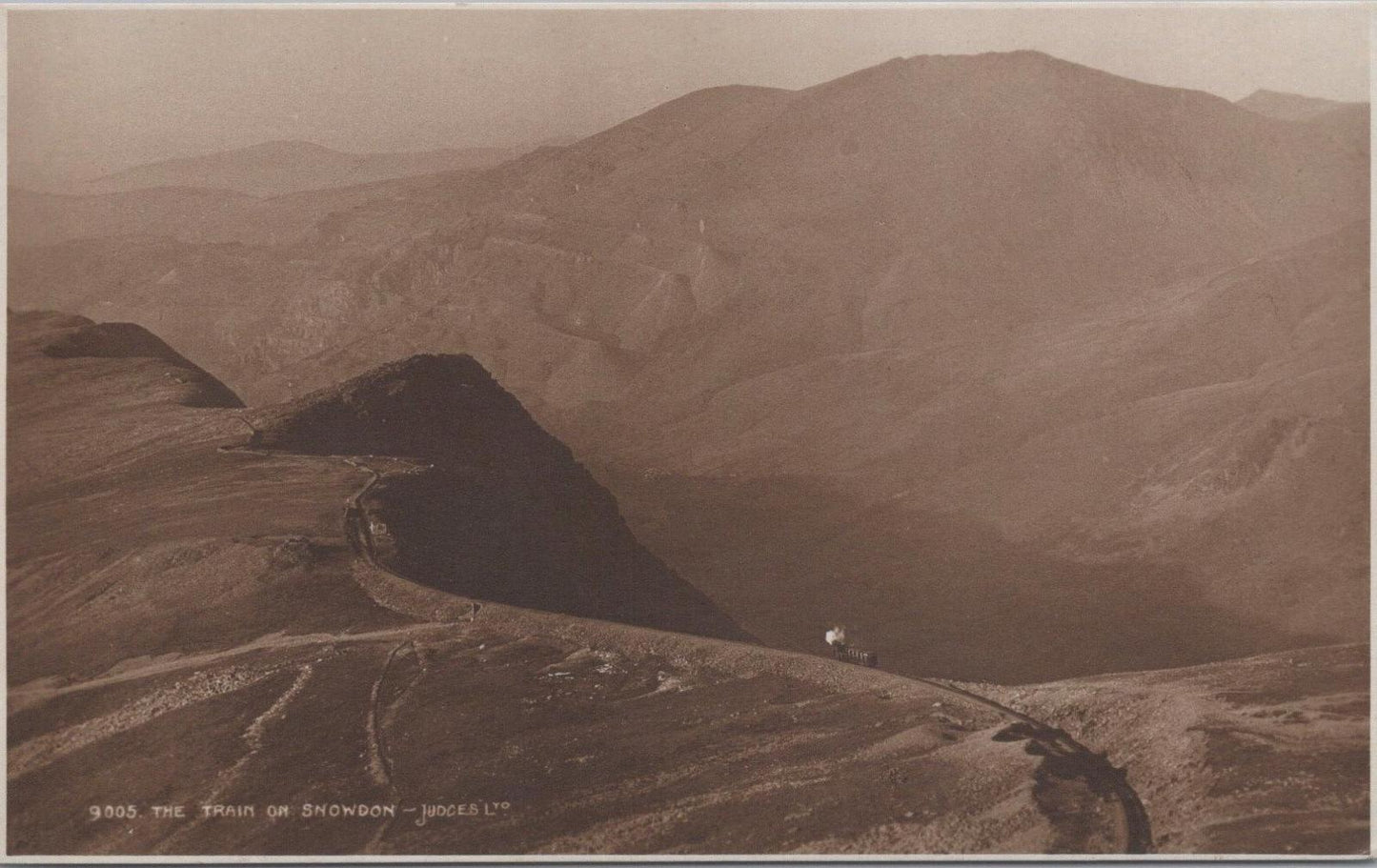 Wales Postcard - Snowdon Mountain Railway Train, Caernarvonshire Gwynedd  XT935