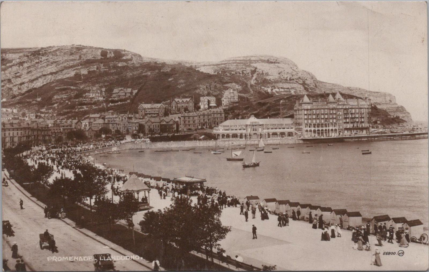 Wales Postcard - Llandudno Promenade, Grand Hotel, Great Orme  XT936