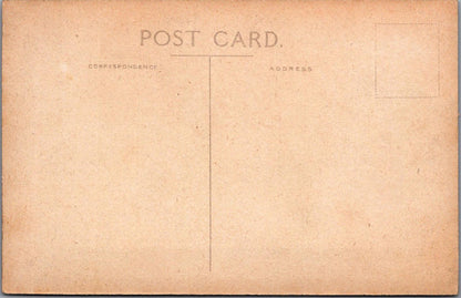 Warwickshire Postcard - Thomas Hughes Statue and Museum, Rugby  XT530