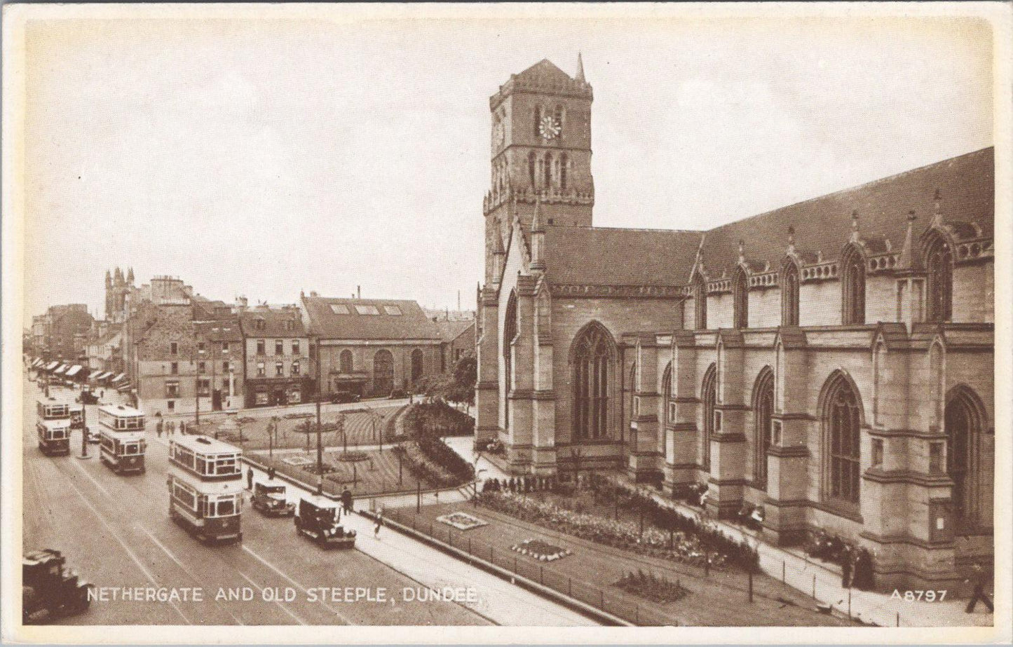 Scotland Postcard - Nethergate and Old Steeple, Dundee   XT544