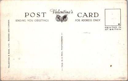 Scotland Postcard - The Law, North Berwick, East Lothian   XT546