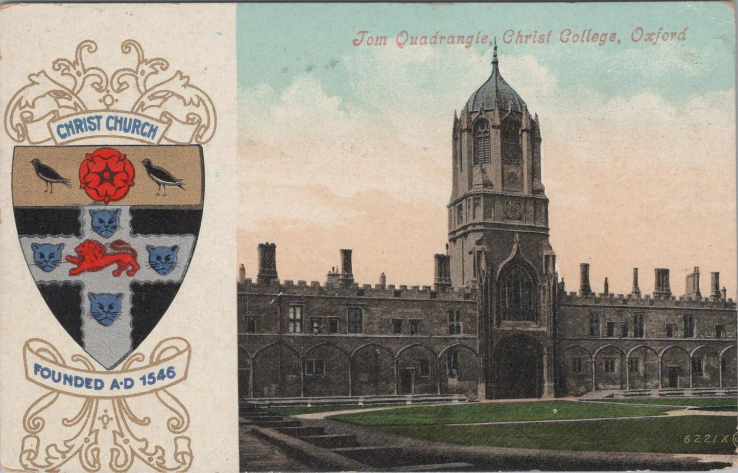 Oxfordshire Postcard - Tom Quadrangle, Christ College, Oxford, Heraldry  XT845