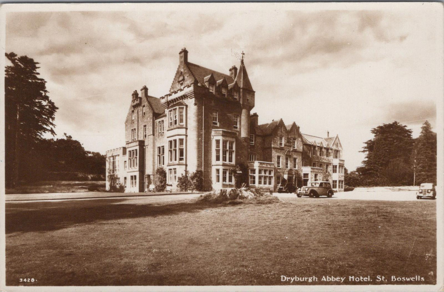 Scotland Postcard - Dryburgh Abbey Hotel, St Boswells, Berwickshire  XT854