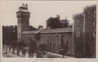 Wales Postcard - The Castle, Cardiff, Glamorgan    XT863