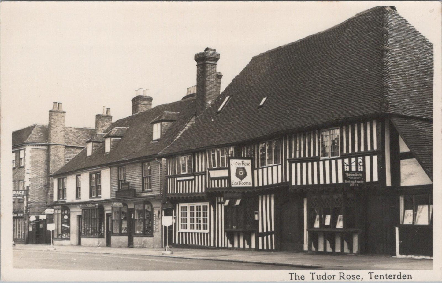 Kent Postcard - The Tudor Rose, High Street, Tenterden  XT883