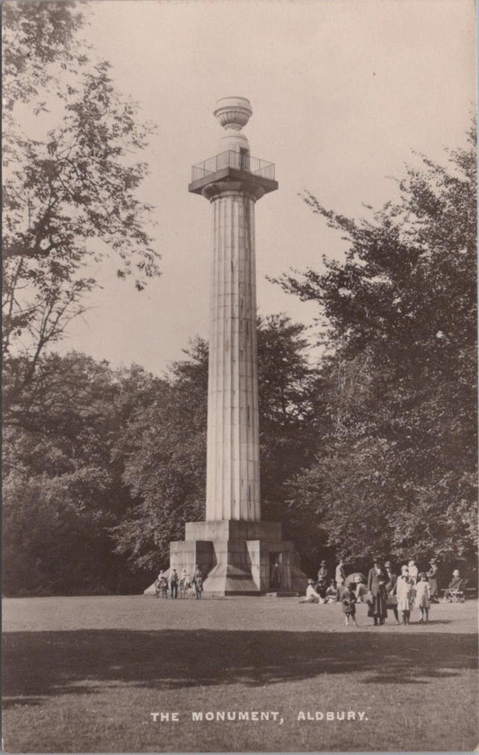 Hertfordshire Postcard - The Monument, Aldbury   XT278