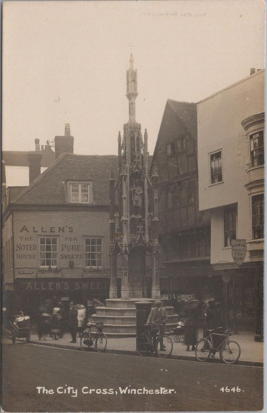 Hampshire Postcard - The City Cross, Winchester  XT282