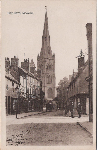 Nottinghamshire Postcard - Kirk Gate, Newark  XT309