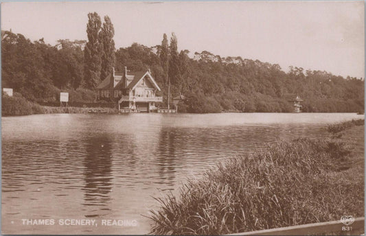 Berkshire Postcard - Thames Scenery, Reading  XT312