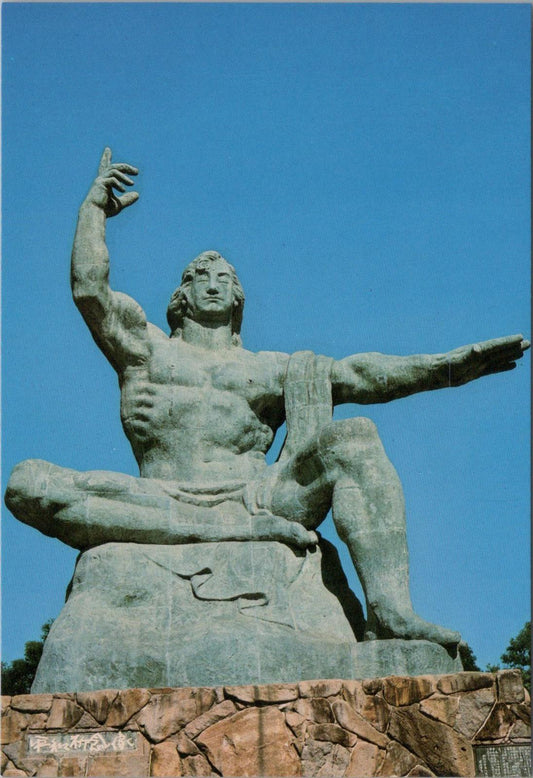 Japan Postcard: The Statue of Peace, Nagasaki XT1560