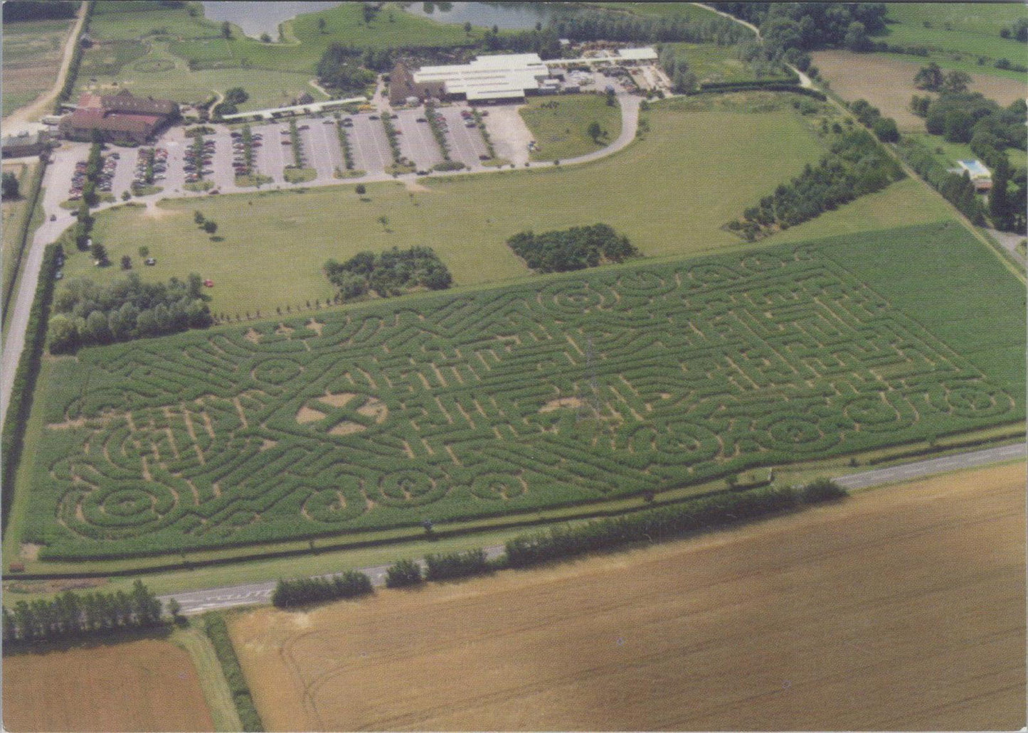 Oxfordshire Postcard: Ariel view of Millets Maize Maze, Frilford, Abingdon XT1573