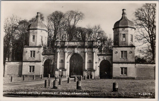 Lincolnshire Postcard: Lodge Gates, Burghley Park, Stamford XT1656
