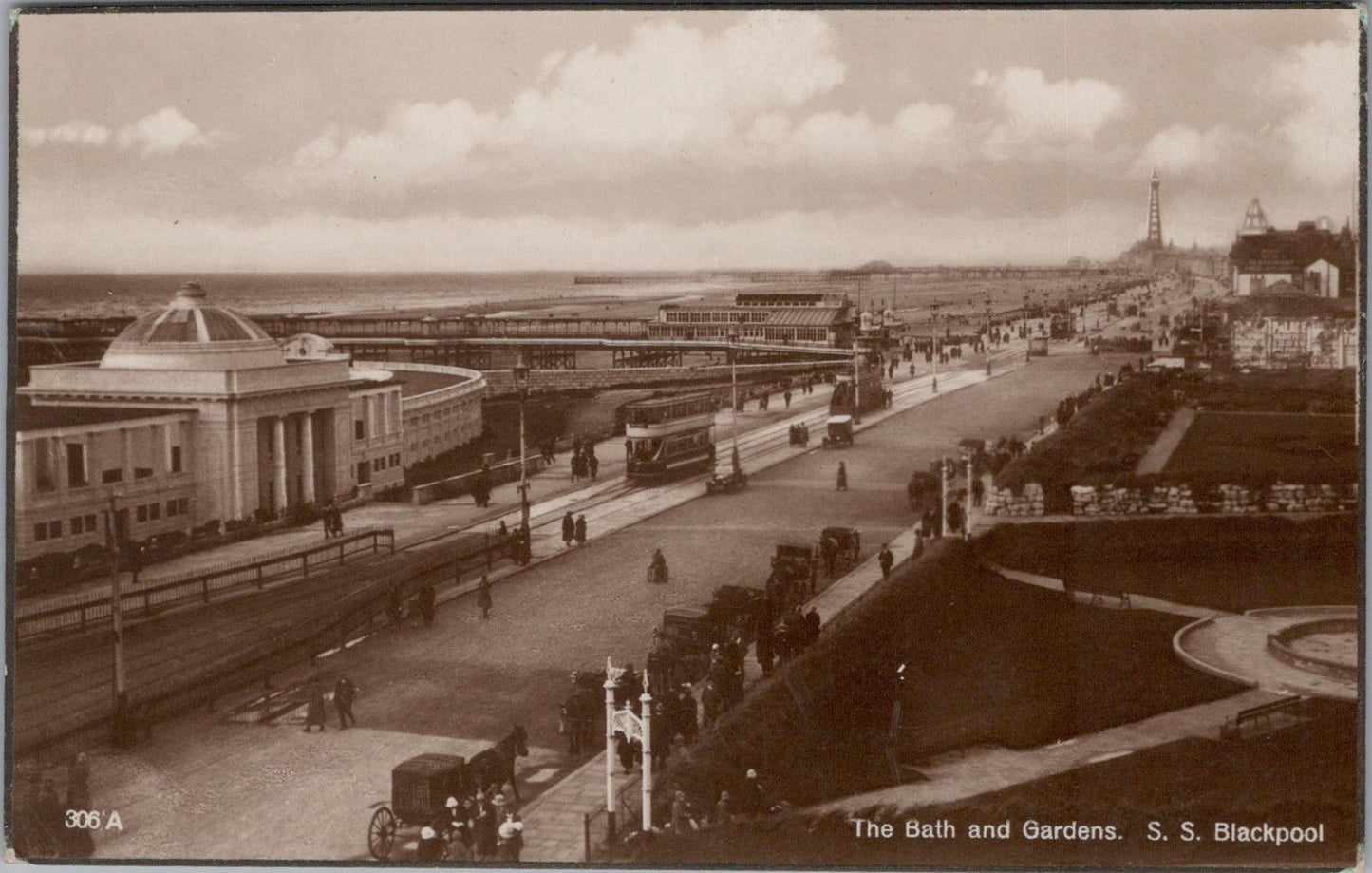 Lancashire Postcard: The Bath And Gardens. South Shore, Blackpool XT1672