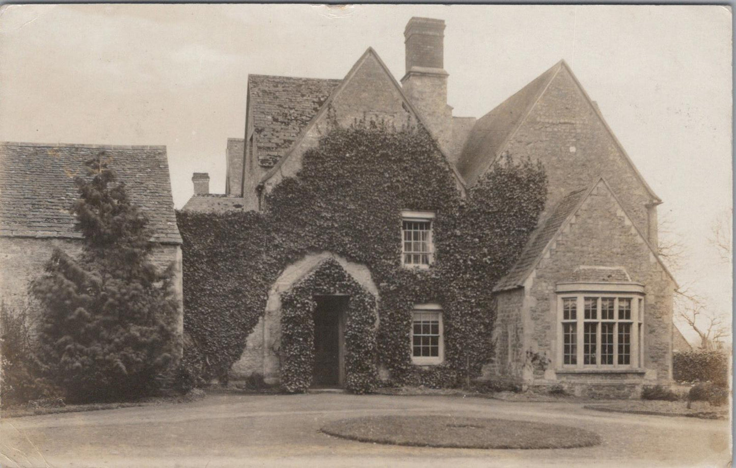 Buckinghamshire Postcard: Calverton Manor, Nr Stony Stratford XT1714