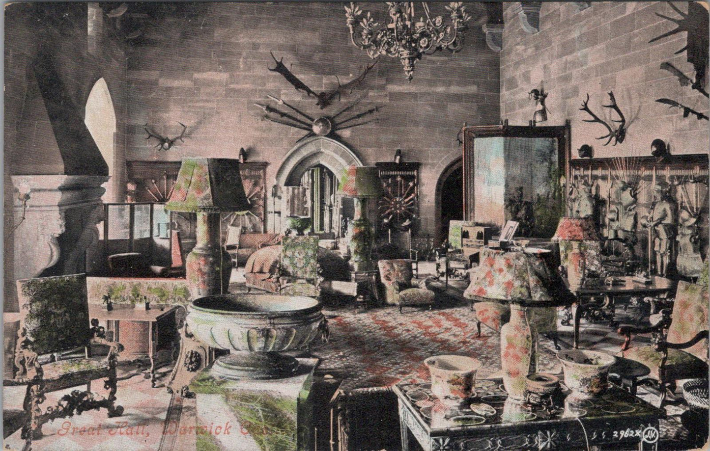 Warwickshire Postcard: Interior Armor, Great Hall, Warwick Castle  XT1722