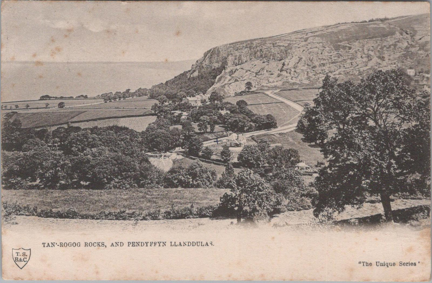 Wales Postcard: Tan' -Rogog Rocks and Pendyffyn, Llanddulas, Denbighshire XT1746