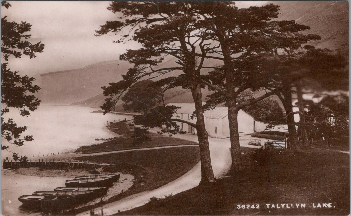 Wales Postcard:Talyllyn Lake, Ty’n y Cornel Hotel & Boats, Merionethshire XT1749