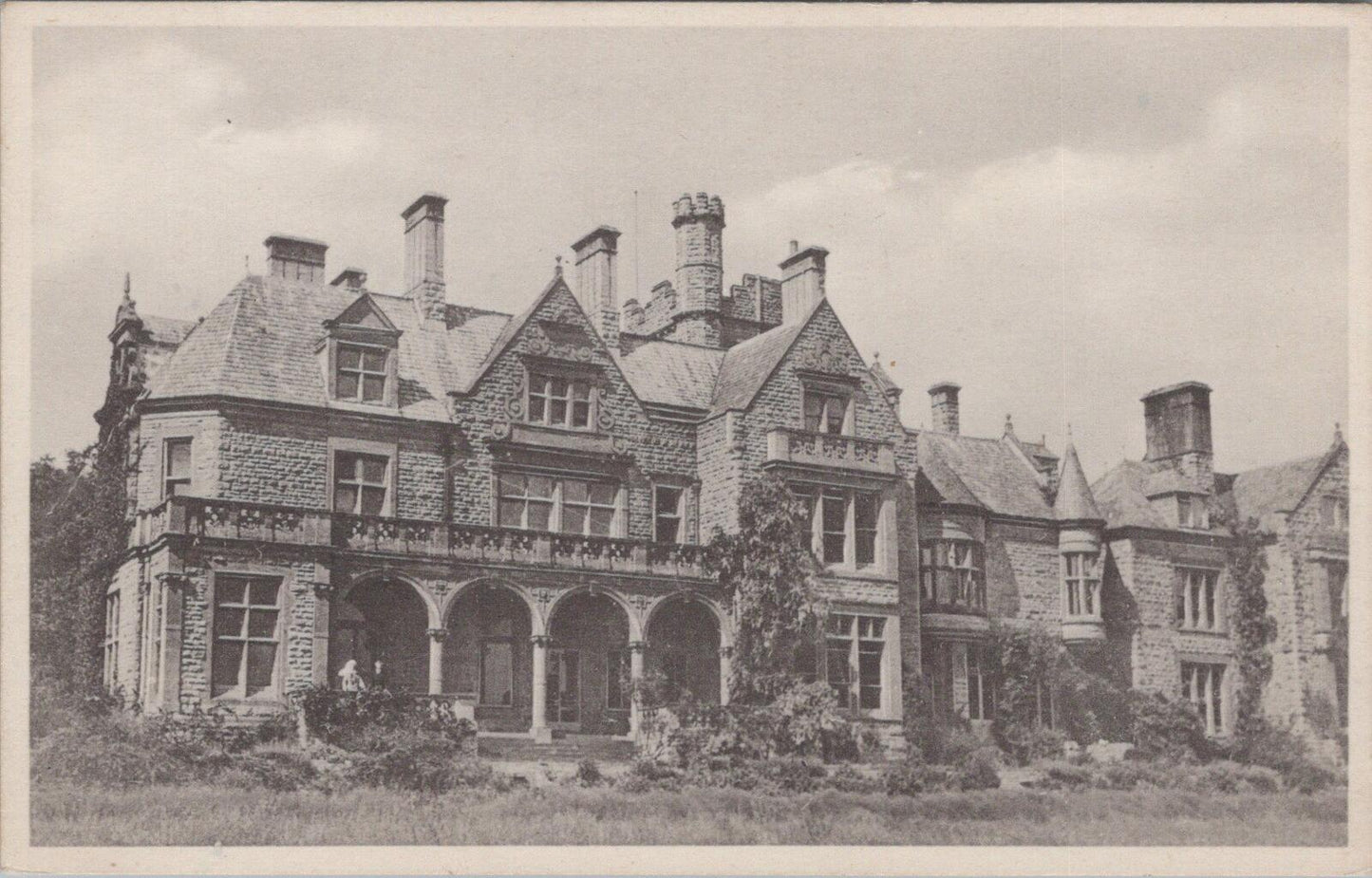 Oxfordshire Postcard: Freeland House, Witney. Stately Home Gardens XT1816