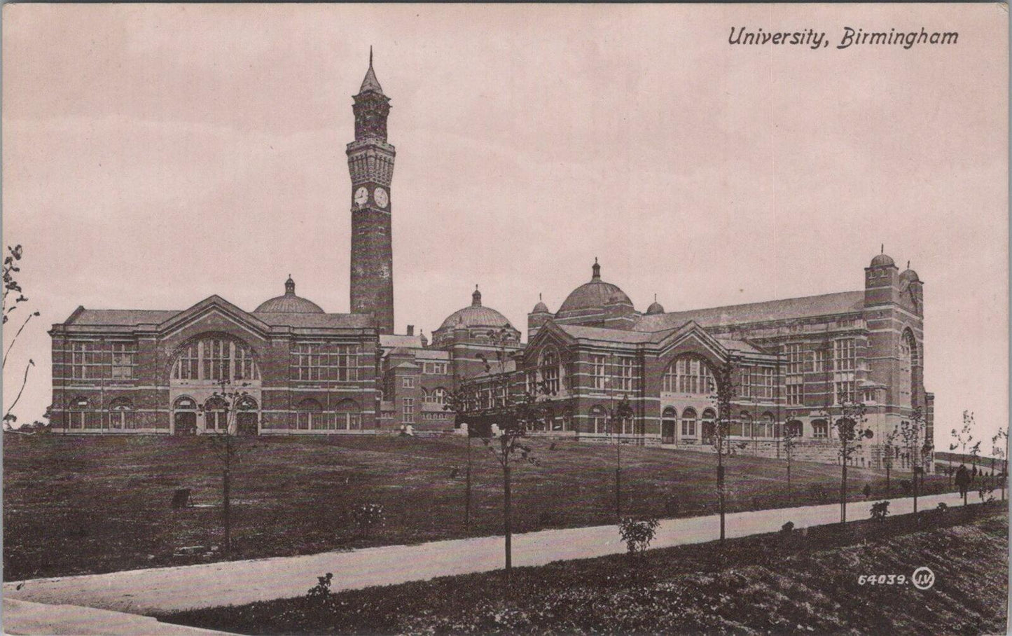 Warwickshire Postcard: University, Birmingham. Old Joe Clock Tower XT1838