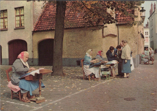 Belgium Postcard - Bruges, Lace-Makers at Work  RR23329