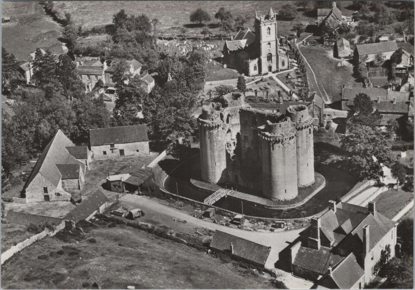 Somerset Postcard - Aerial View of Nunney Castle   RR23358