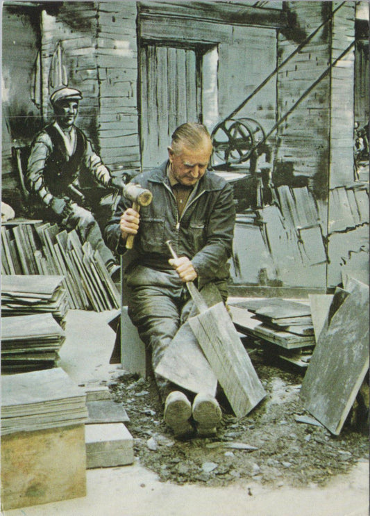 Cornwall Postcard - Splitting Roofing Slate, Delabole Quarry  RR23375