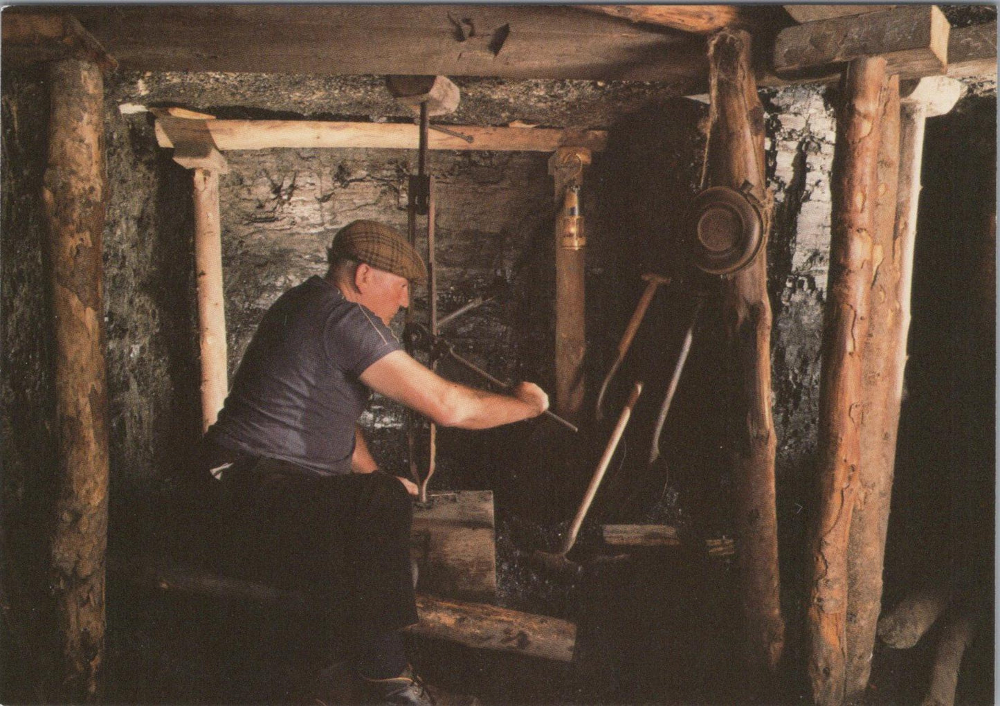 Co Durham Postcard - Mahogany Drift Mine, Beamish, Stanley  RR23398