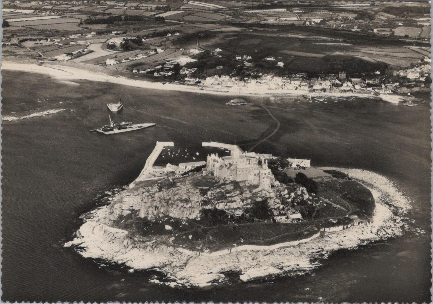 Cornwall Postcard - Aerial View of St Michael's Mount   RR23412