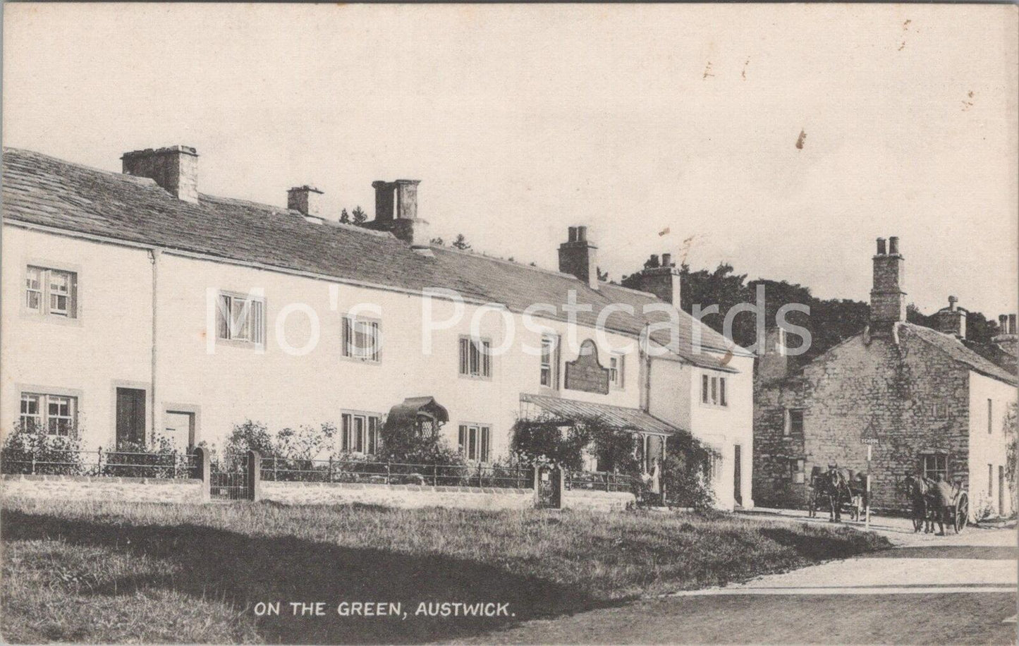 Yorkshire Postcard: On The Green Austwick Village Traditional Cottages  DP935