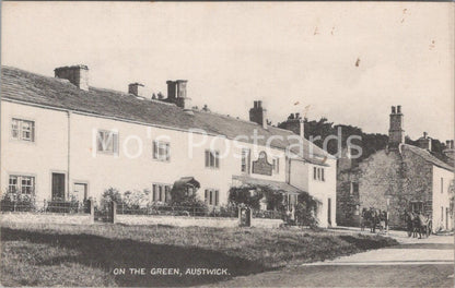Yorkshire Postcard: On The Green Austwick Village Traditional Cottages  DP935