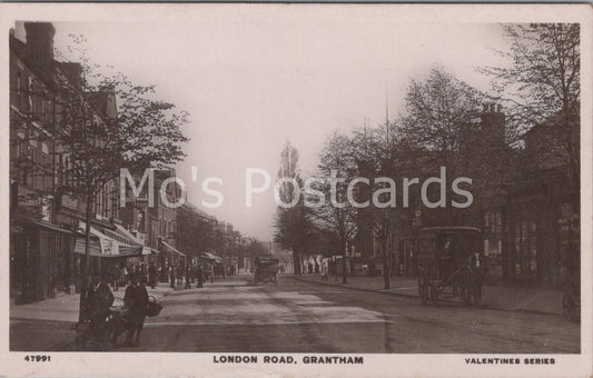 Lincolnshire Postcard: London Road Grantham Animated Street Scene  MB1087
