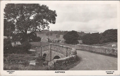 Yorkshire Postcard: Austwick Stone Bridge Craven Dales Lilywhite RPPC XT2517