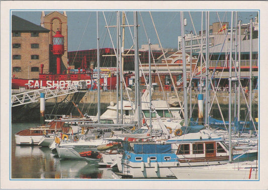 Hampshire Postcard: Ocean Village Southampton Marina  XT3231