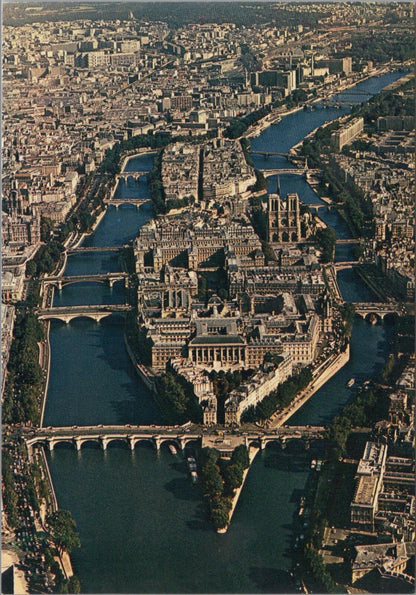 France Postcard: Paris En Survolant La Seine Ile De La Cite Notre Dame  XT3236