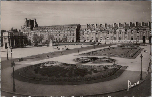 France Postcard: Paris Place du Carrousel Arc de Triomphe Louvre 1950s XT3109