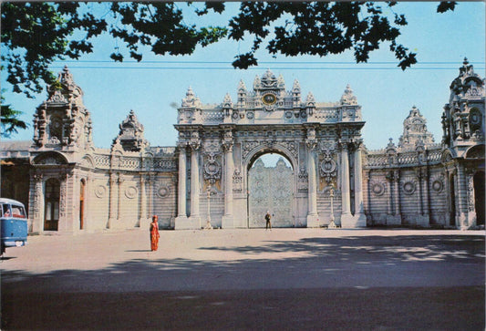 Turkey Postcard: Dolmabahçe Palace Gate (Saray Kapısı) Istanbul   XT2248