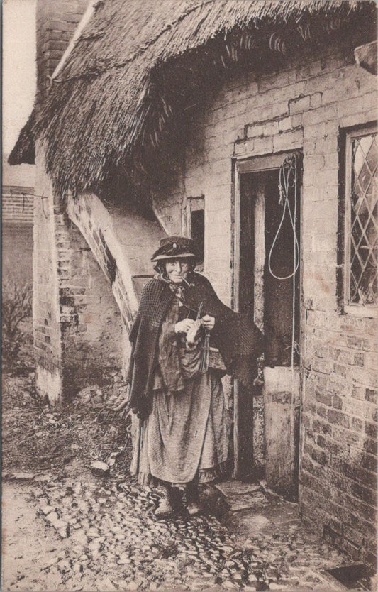 Advert Postcard - Old Granny Smoke-A-Pipe, P.J.Baker, Leighton Buzzard  XT488